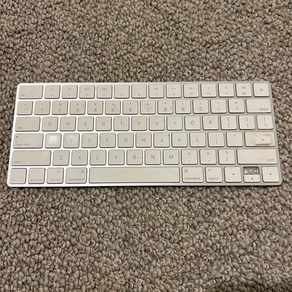 Apple wireless Mac keyboard